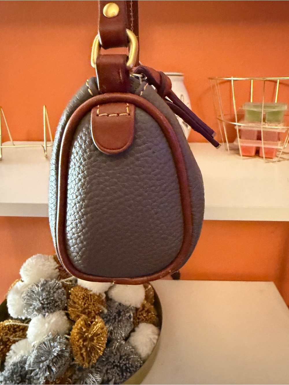 DOONEY & BOURKE Lexi Crossbody bag - Picture 3 of 14